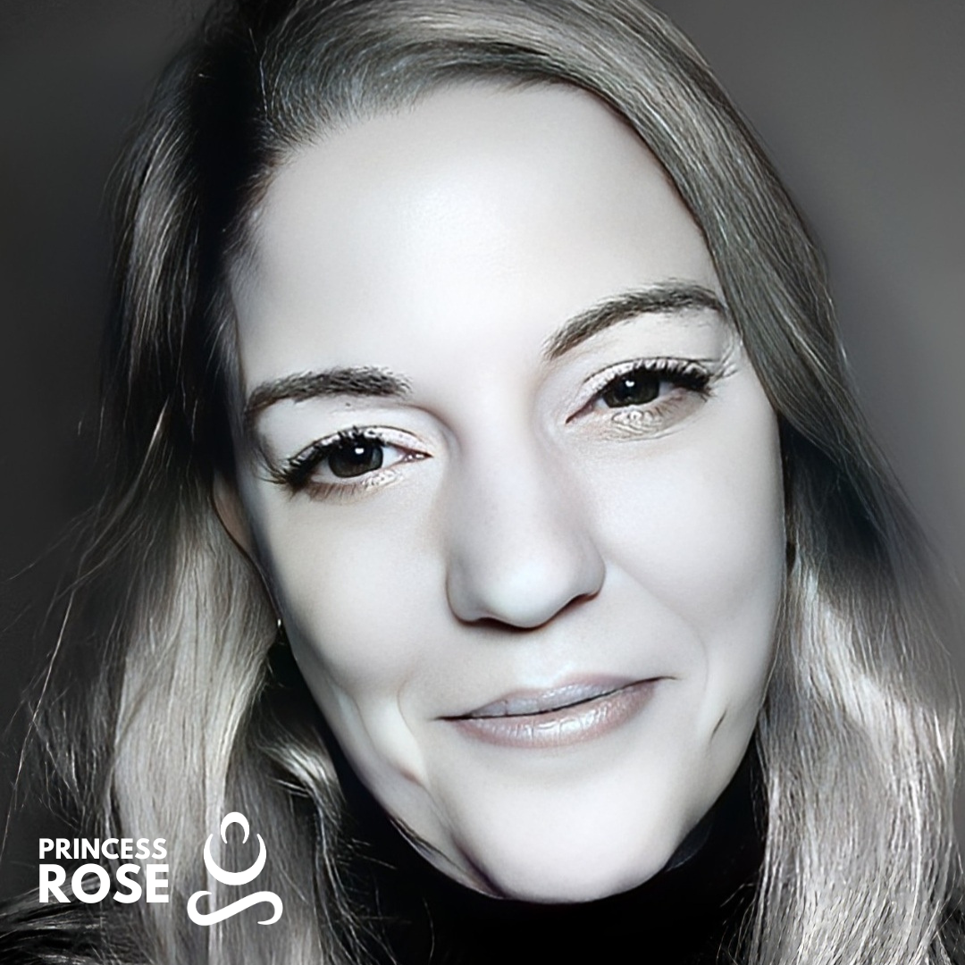 Princess Sarah Rozesi Home - Princess Rose - Latest releases - Musician & Singer